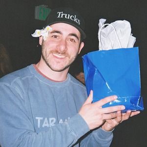 Meet your Posher, Evan